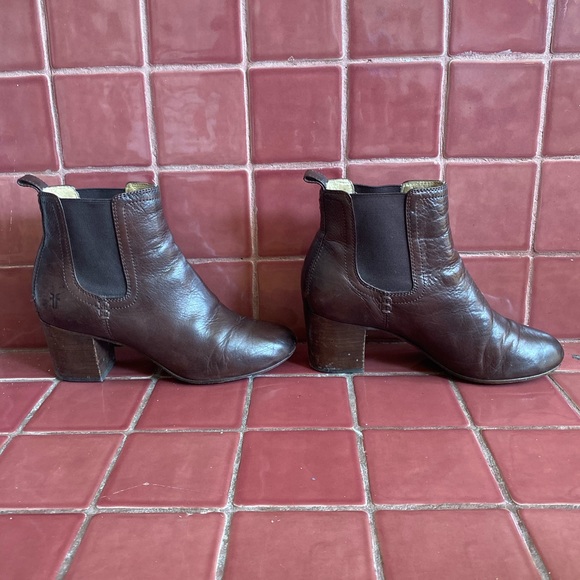 Dark Brown Stella Frye Chelsea Boots size 7.5 - Picture 4 of 7